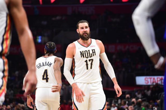 pg电子玩法-7记三分化身中锋版库里 瓦兰一数据创造NBA历史